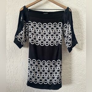 bebe silk  Chain Pattern tunic blouse